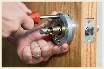 Elk Grove Village Locksmith Store Elk Grove Village, IL 847-783-7211 - 10-residential-lockouts